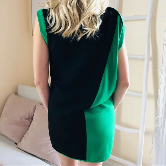 European designer asymmetrical mini dress - Picture 5 of 8